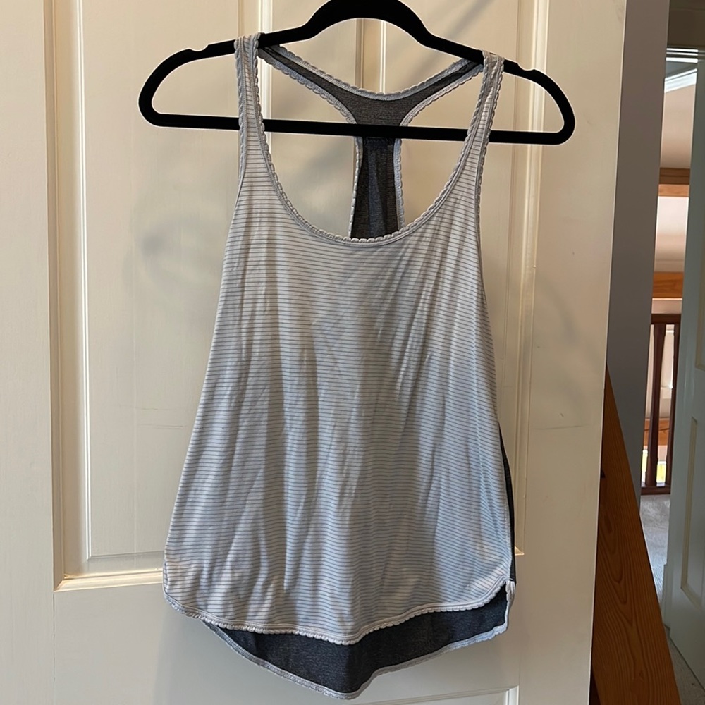 Lululemon Workout too with Scalloped trim